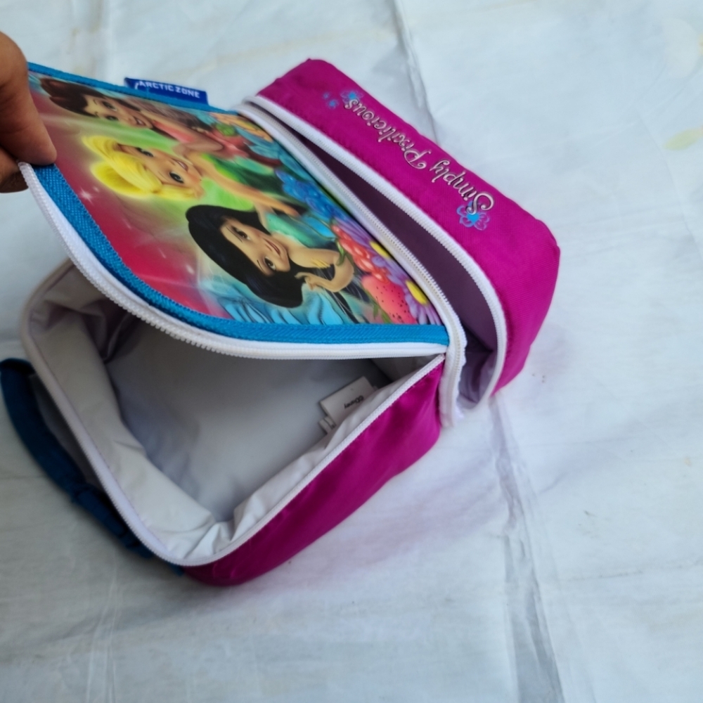 Arctic Zone Disney Dual compartment lunch bag - Picture 8 of 8